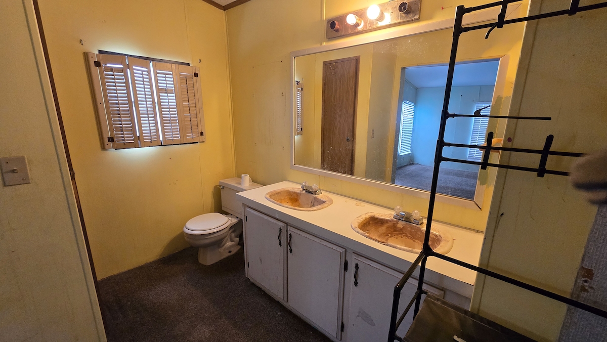 OIV Oak Island Village