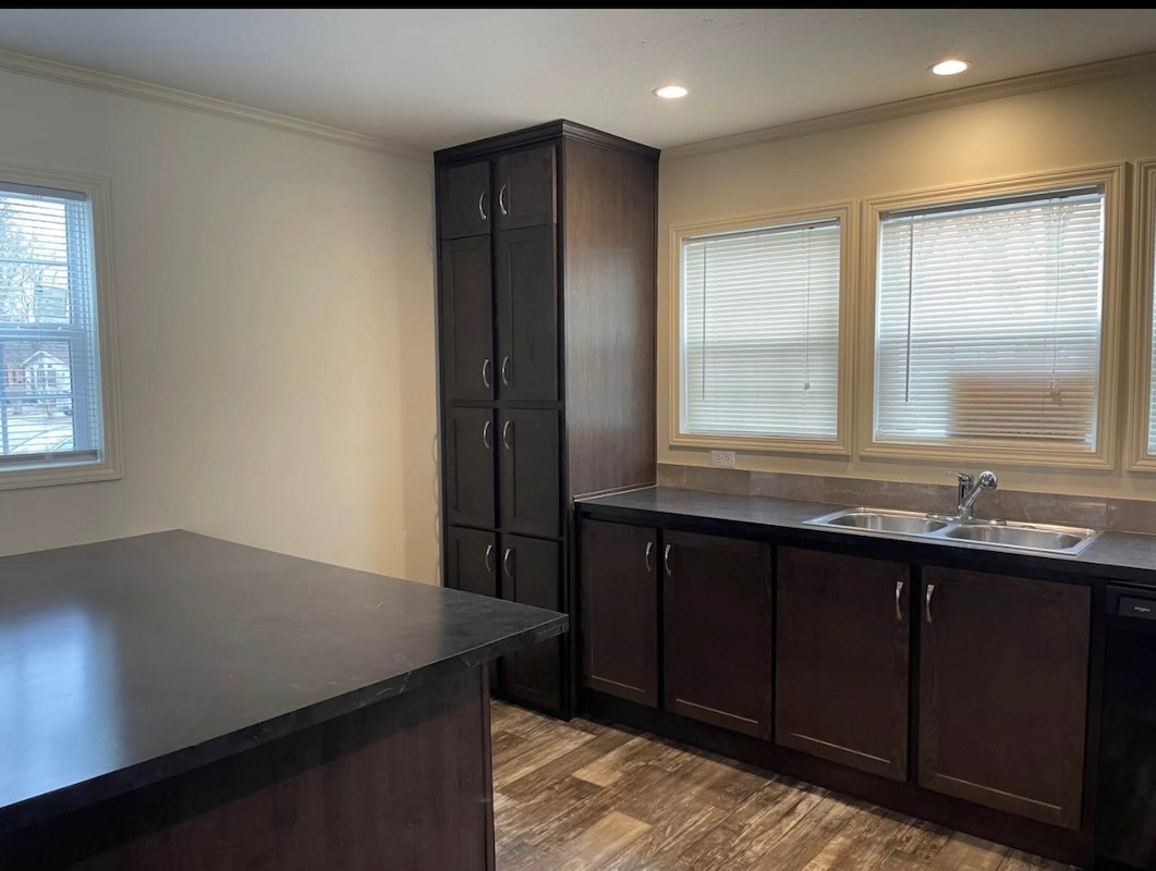 HLL Hawaiian Gardens/Holly Village