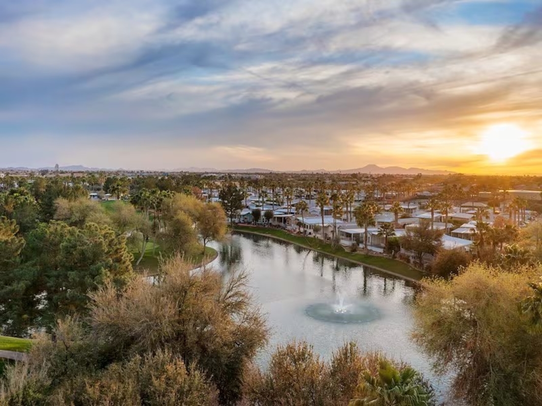 PCK Palm Creek Resort & Residences