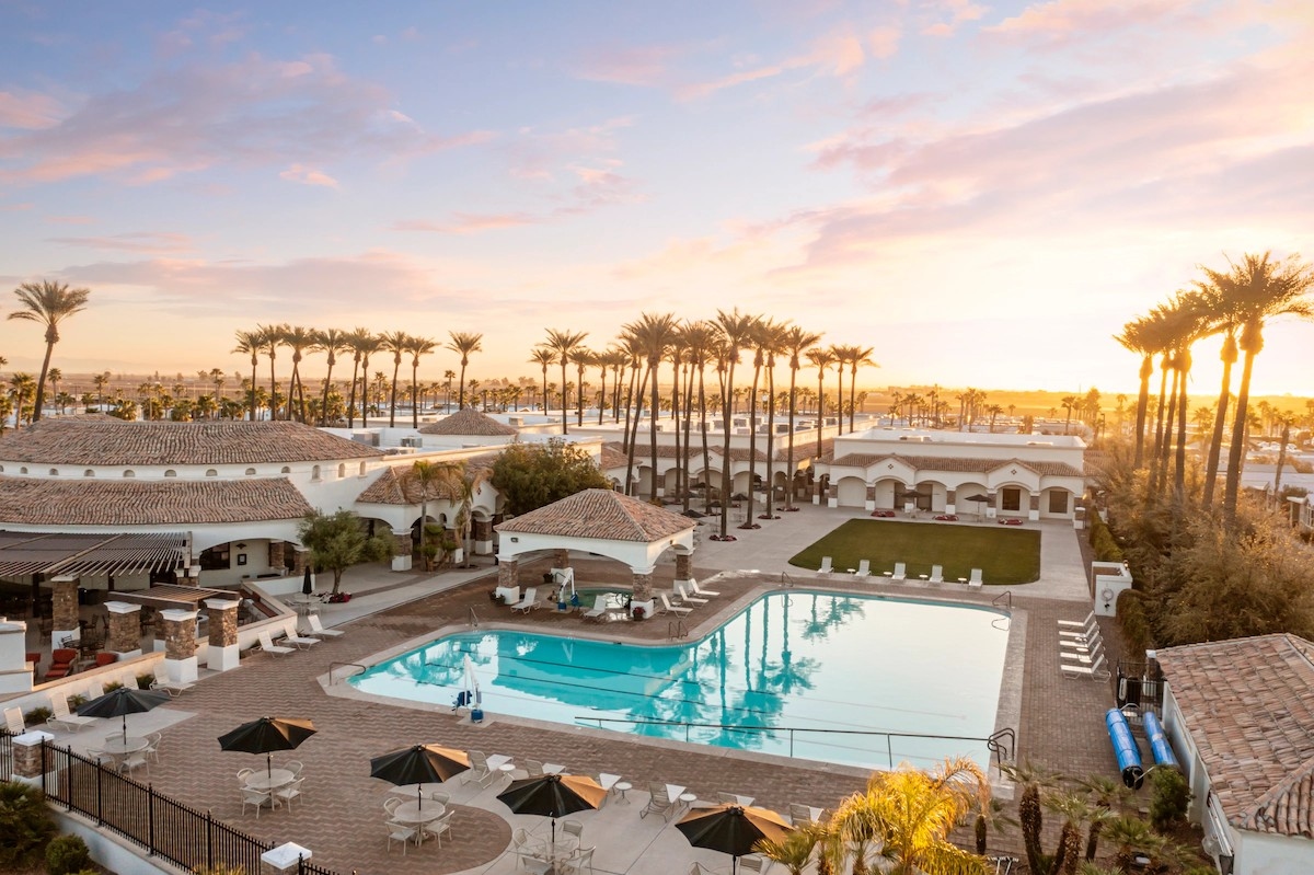 PCK Palm Creek Resort & Residences