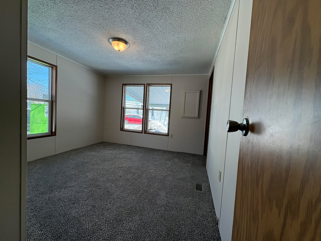 HWV Holiday West Village