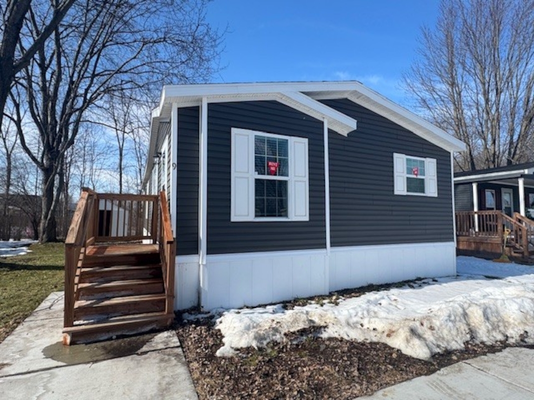 HLL Hawaiian Gardens/Holly Village