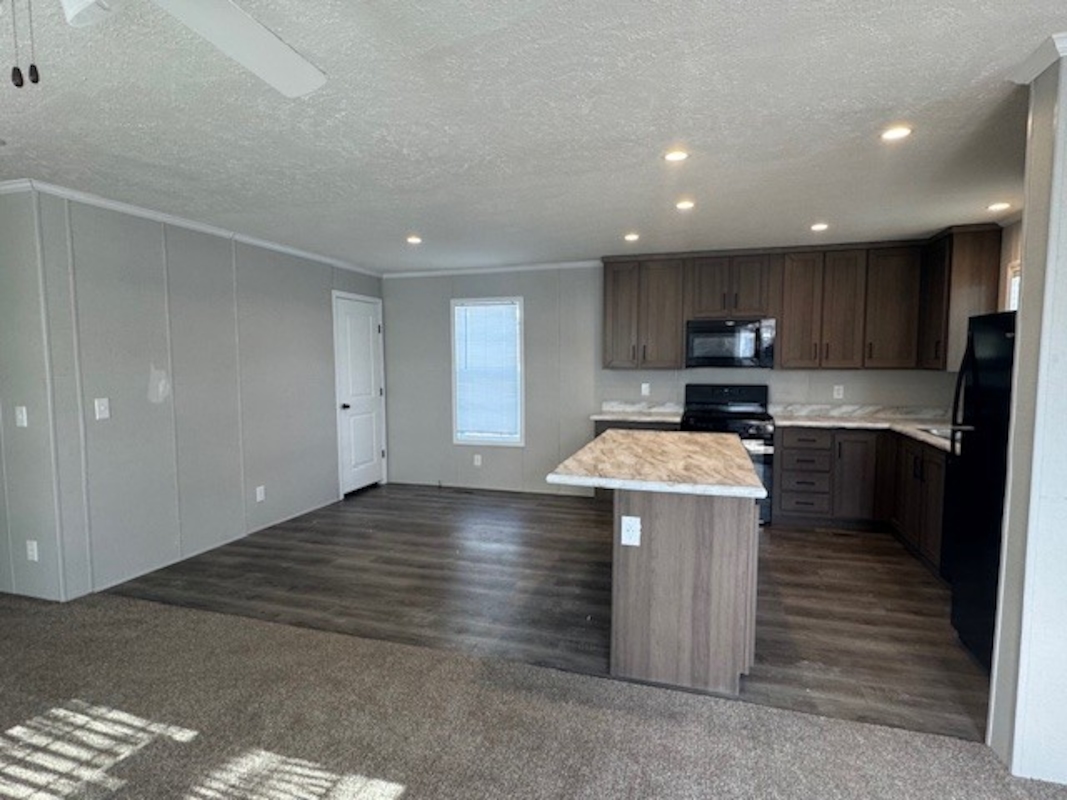 HLL Hawaiian Gardens/Holly Village