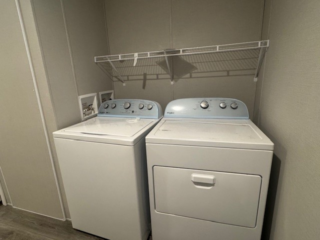 HLL Hawaiian Gardens/Holly Village