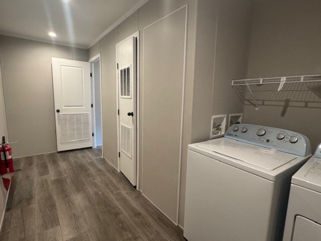 HLL Hawaiian Gardens/Holly Village