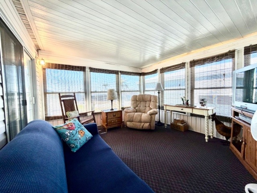 LAK Lake Juliana Landings