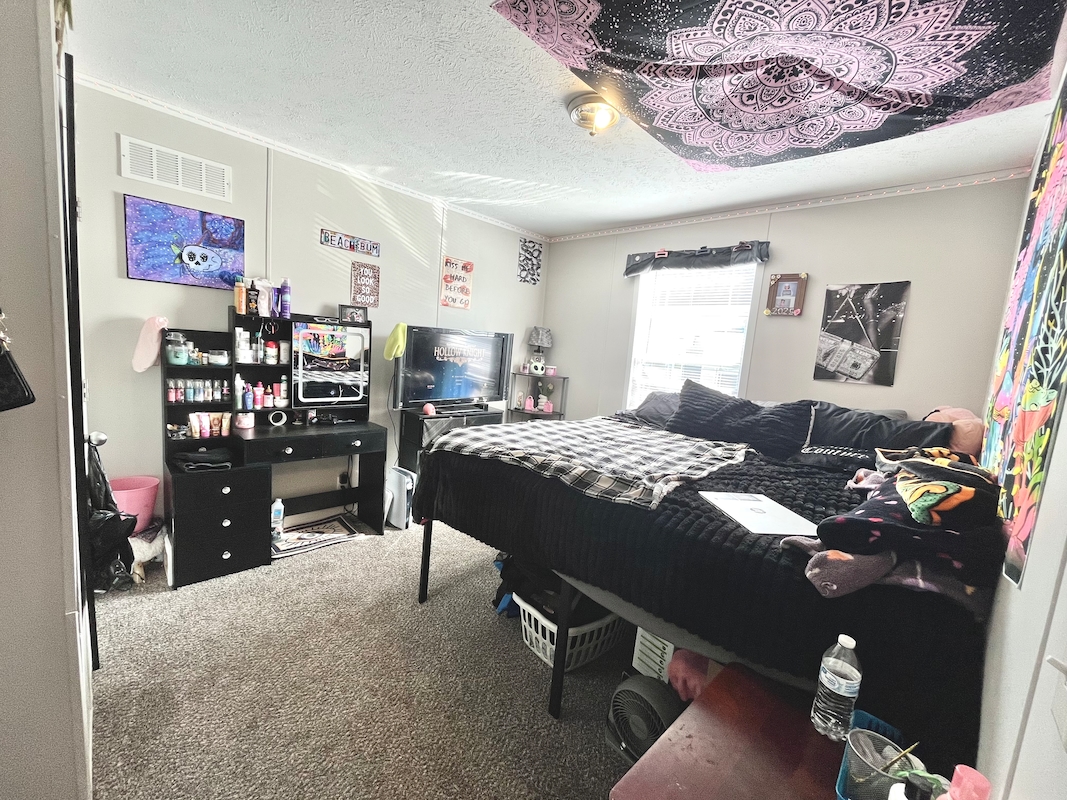 TAN Tanglewood Village