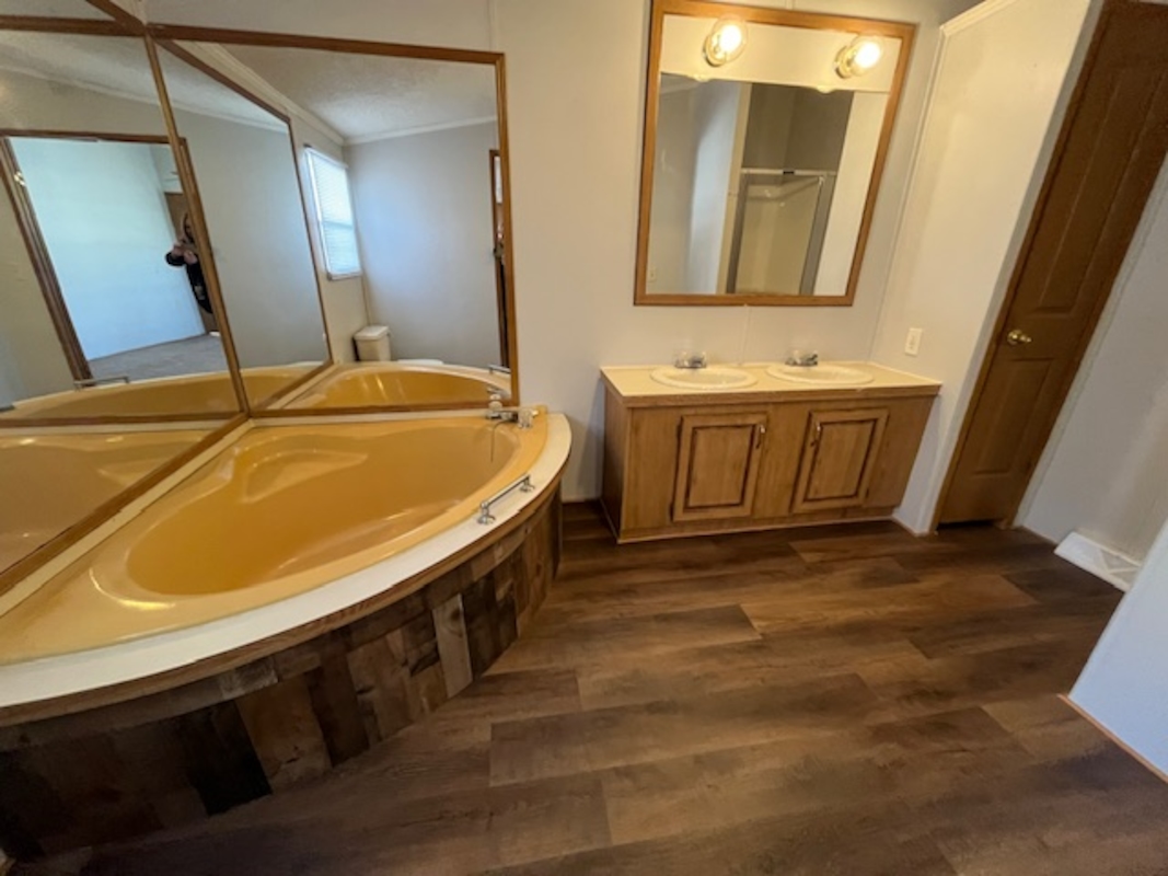 FIS Fisherman's Cove