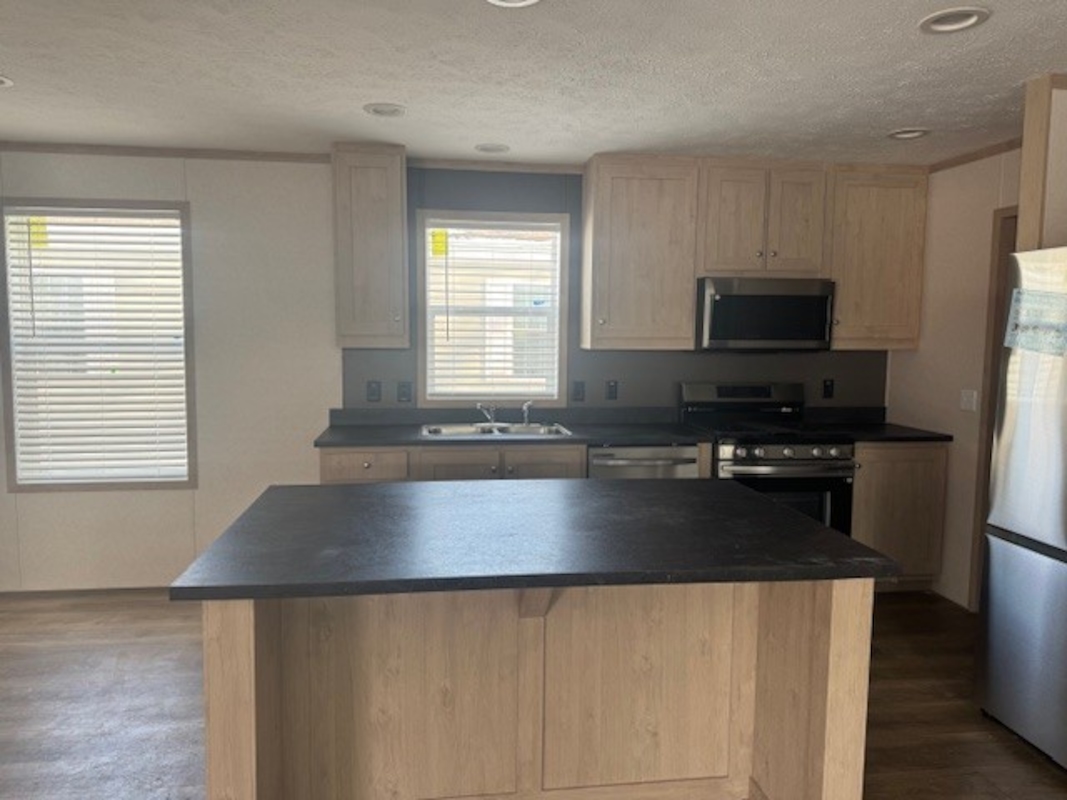 HLL Hawaiian Gardens/Holly Village