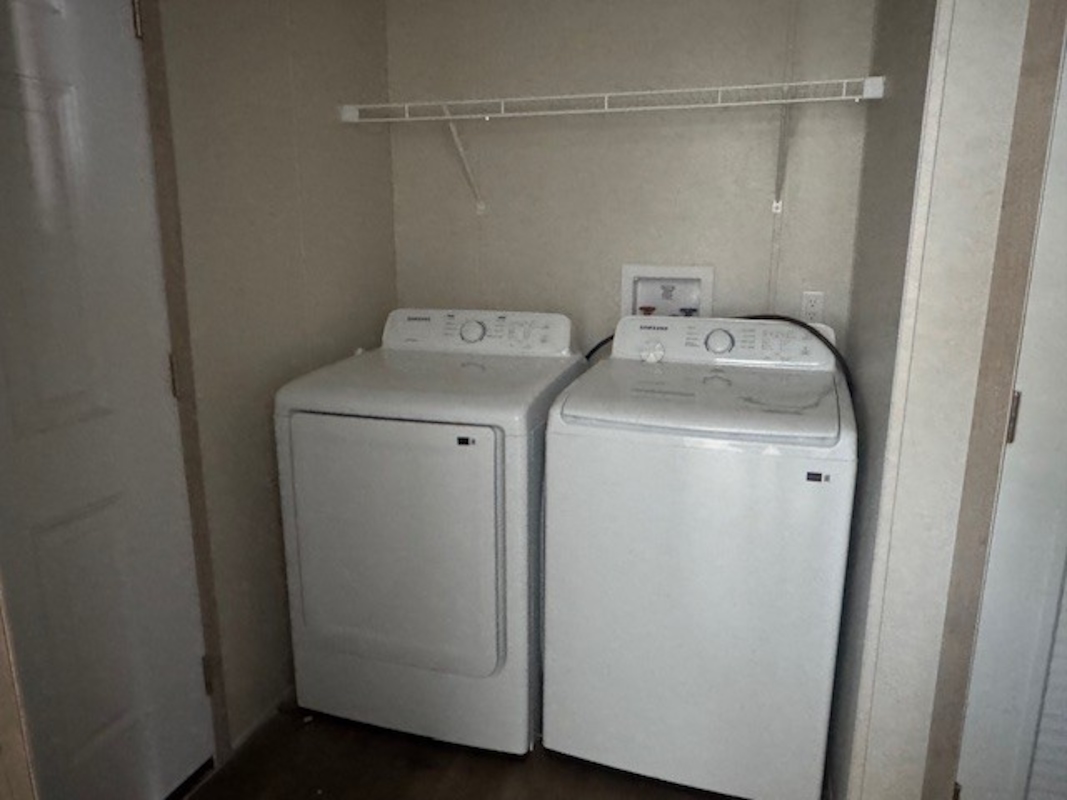 HLL Hawaiian Gardens/Holly Village