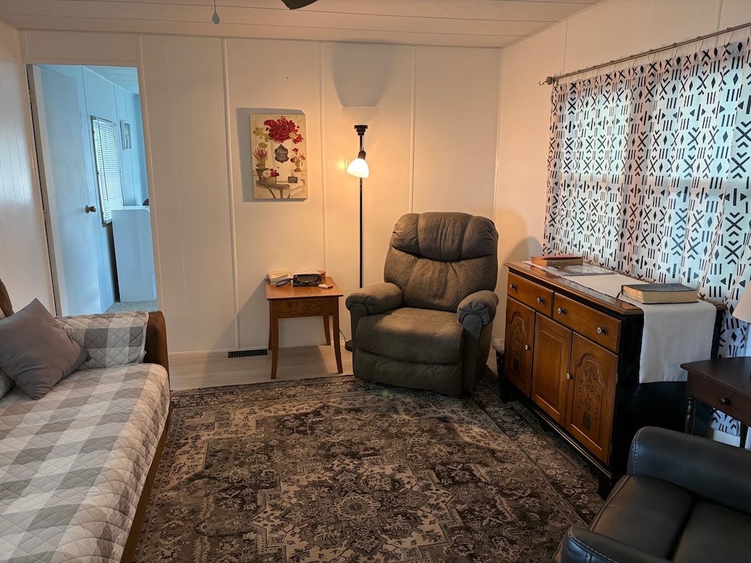 SAR Saralake Estates