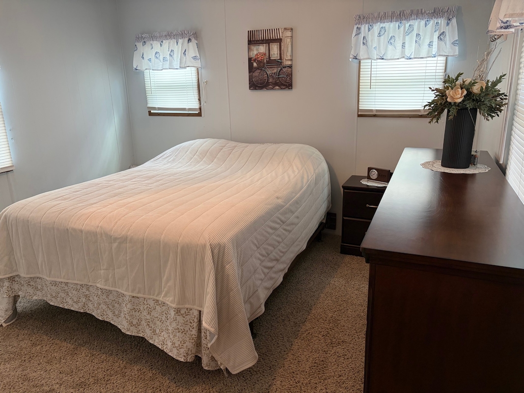 SAR Saralake Estates