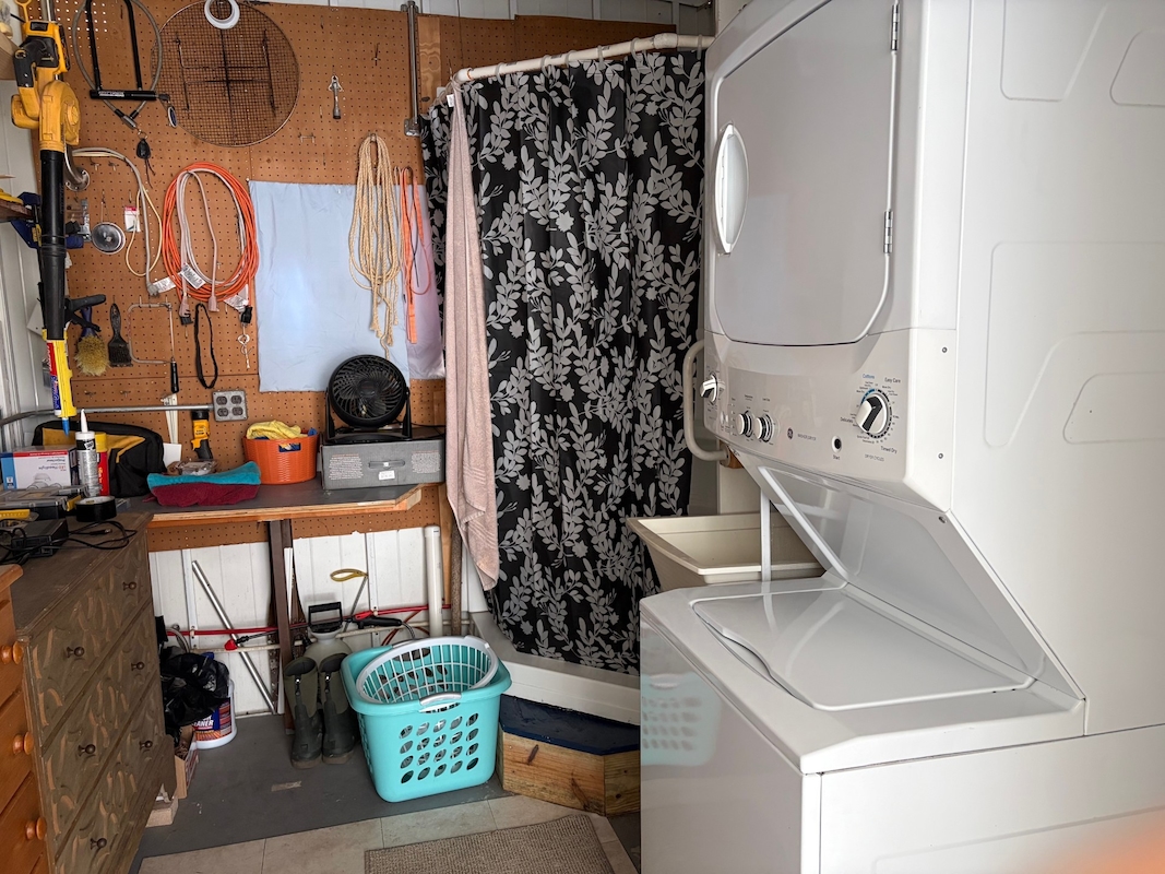 SAR Saralake Estates