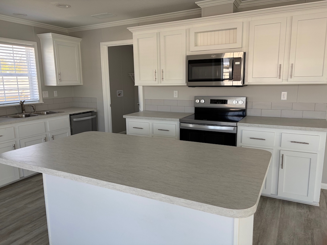 SAR Saralake Estates