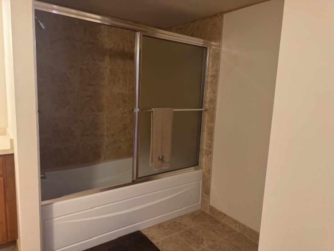 HLL Hawaiian Gardens/Holly Village