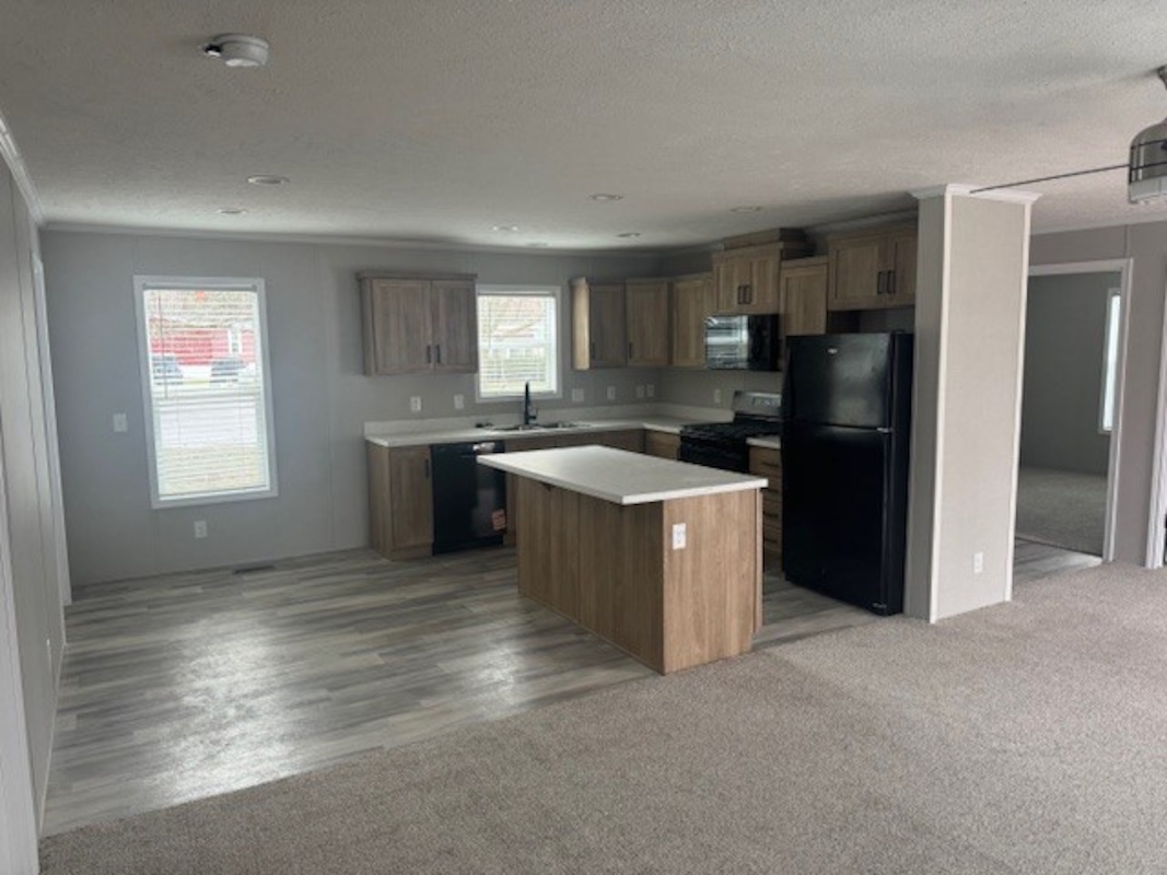 HLL Hawaiian Gardens/Holly Village