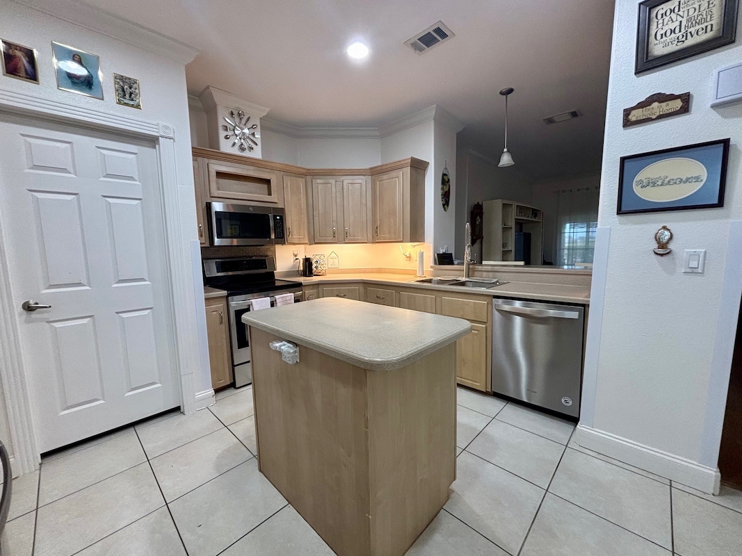 RSC Riverside Club Golf & Marina Community