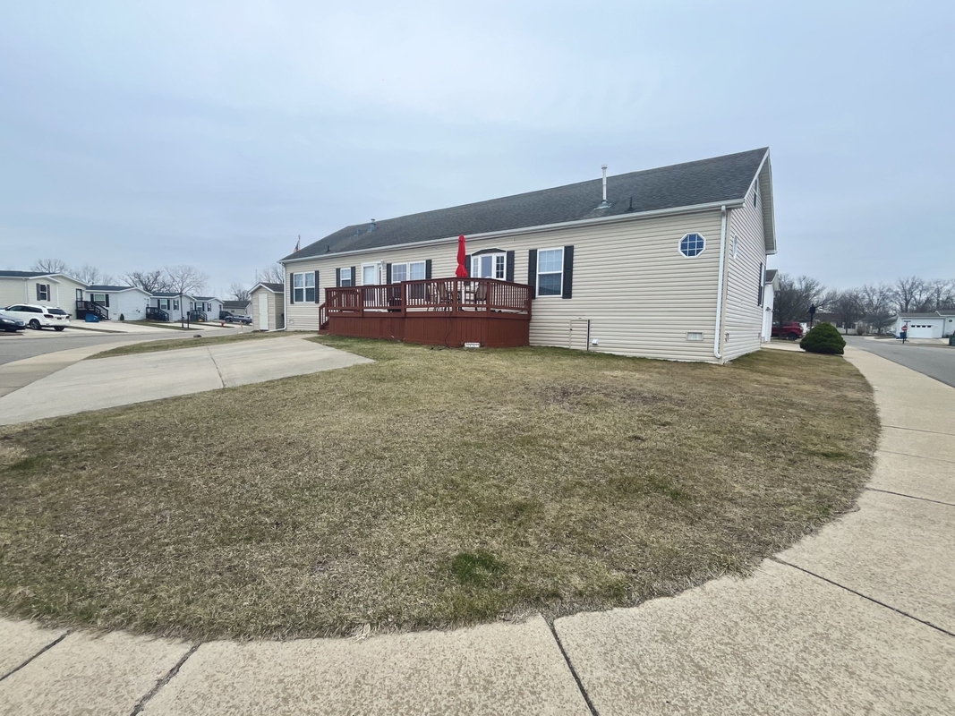 TAN Tanglewood Village