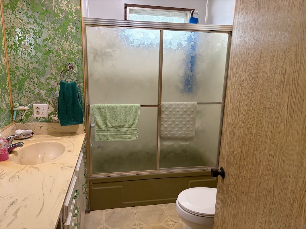 SAR Saralake Estates