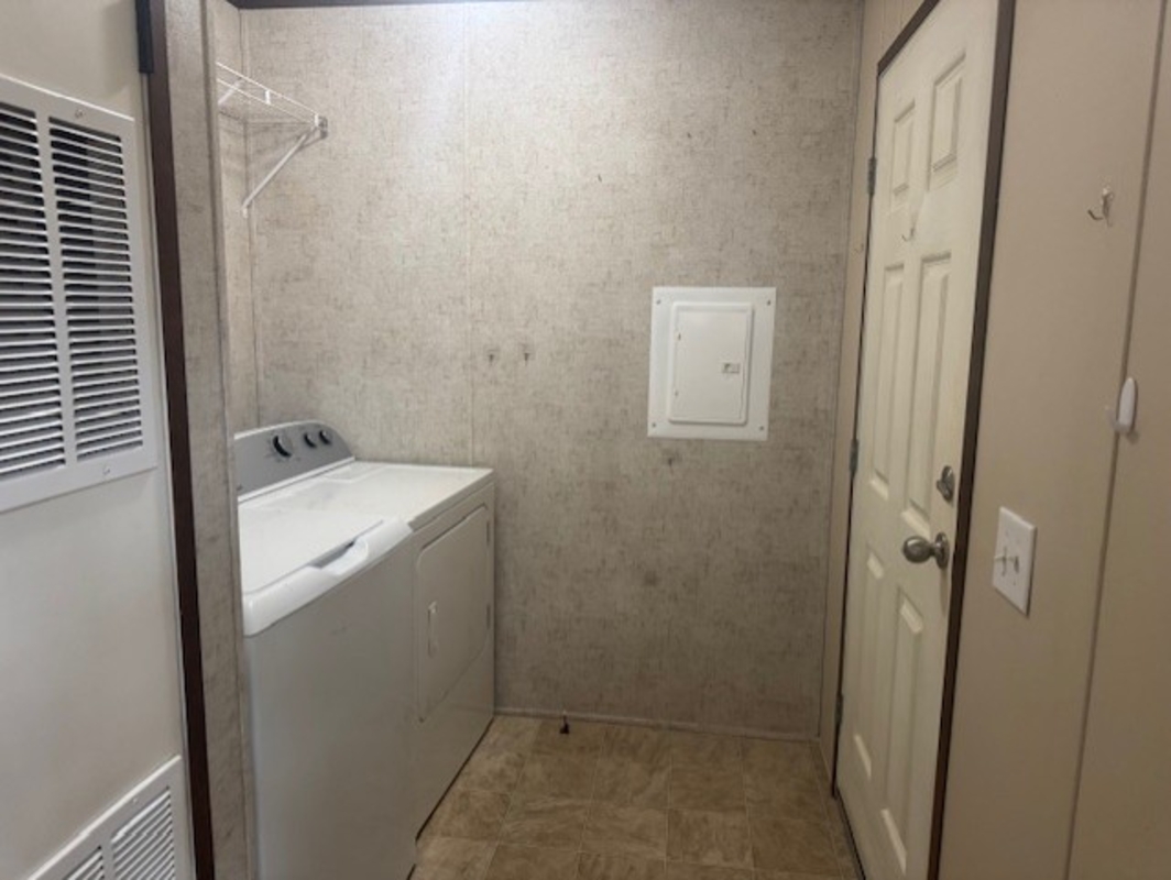 HLL Hawaiian Gardens/Holly Village