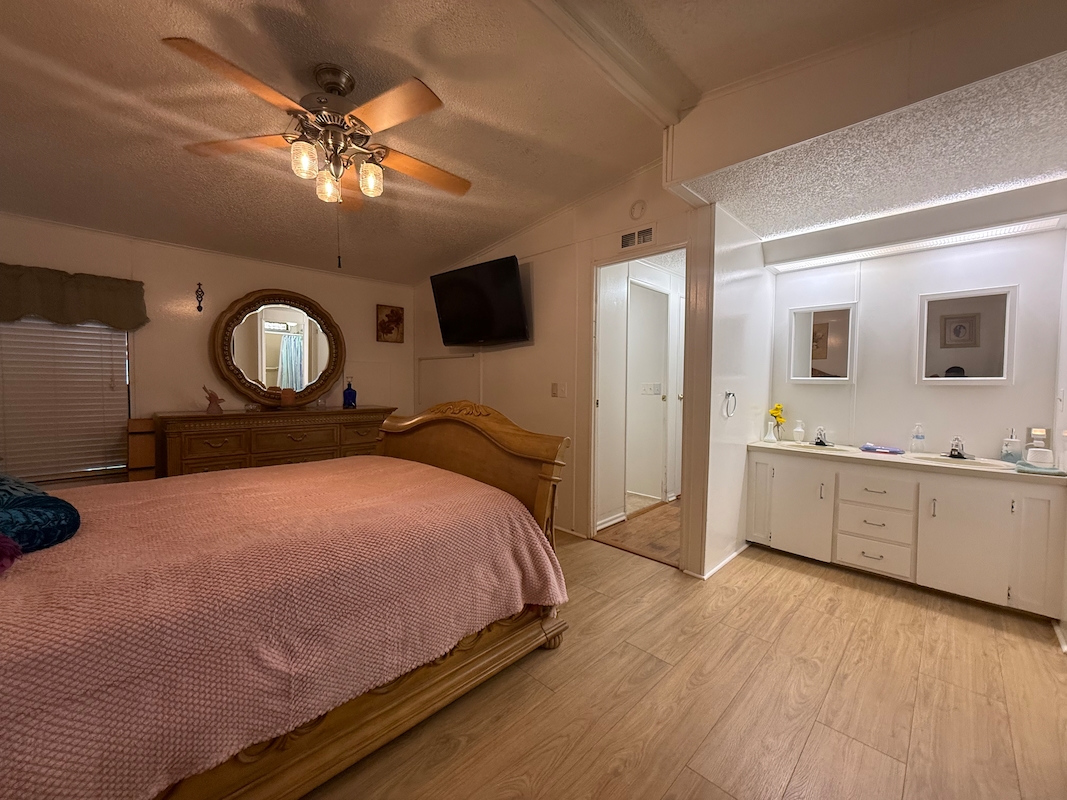 CAD Candlelight Manor