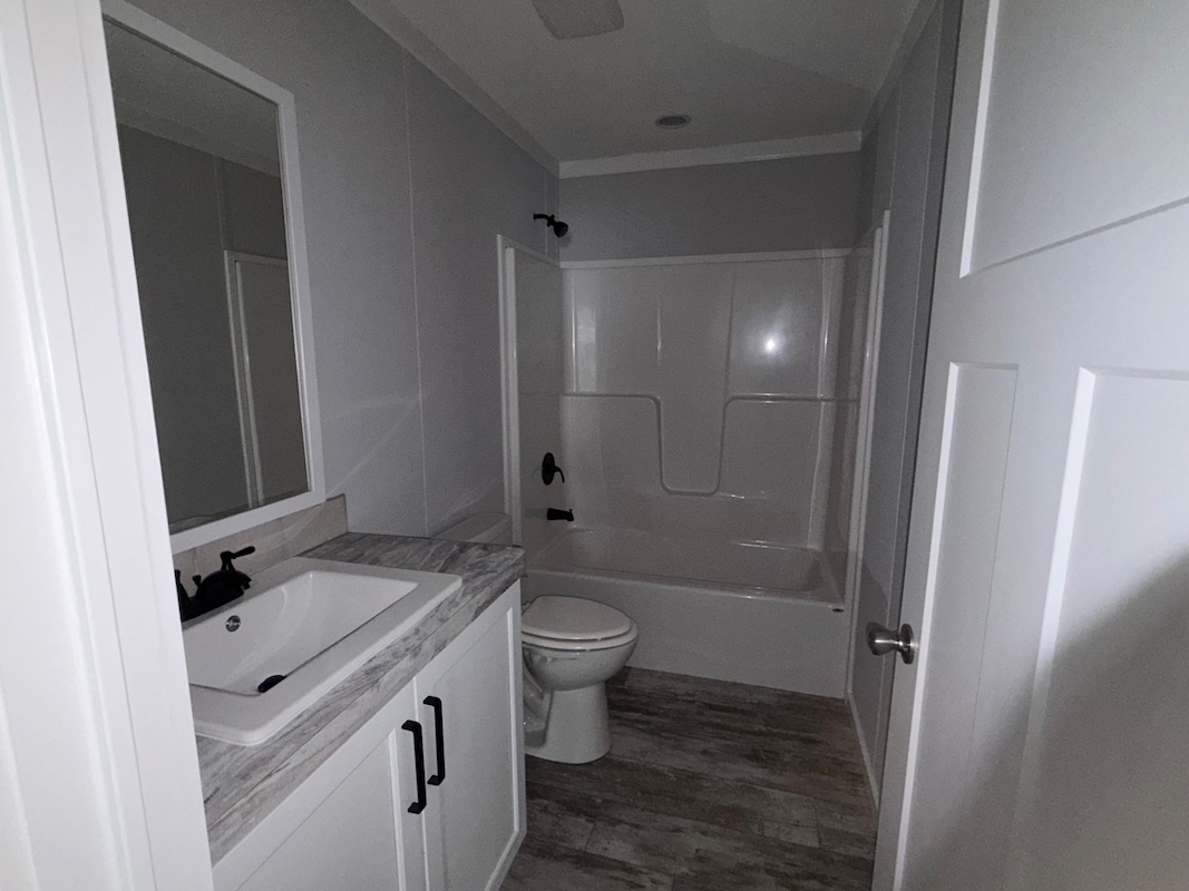 SAR Saralake Estates