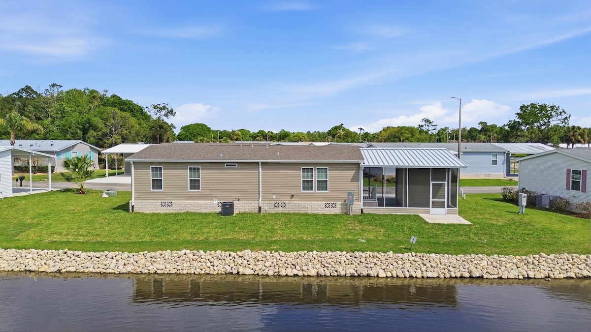 RPV Royal Palm Village