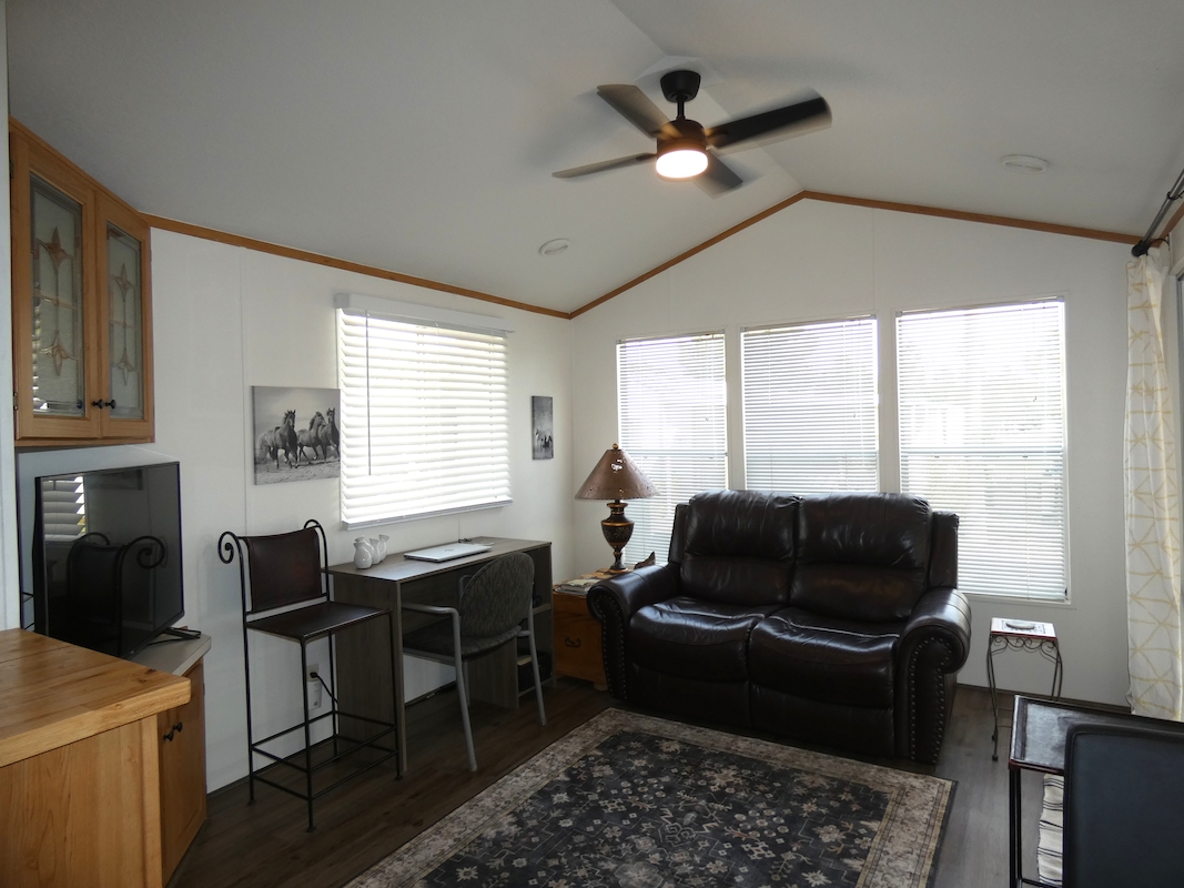 PCK Palm Creek Resort & Residences