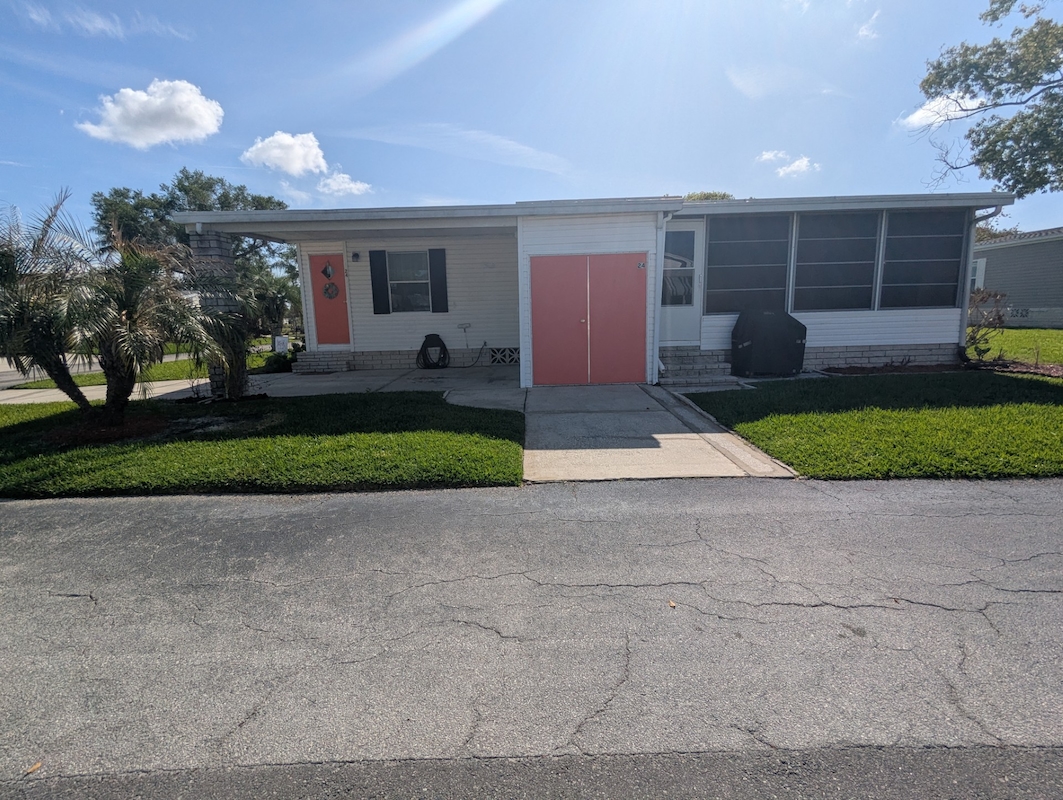 HAT The Hamptons Golf & Country Club