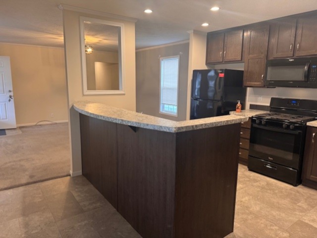 HLL Hawaiian Gardens/Holly Village