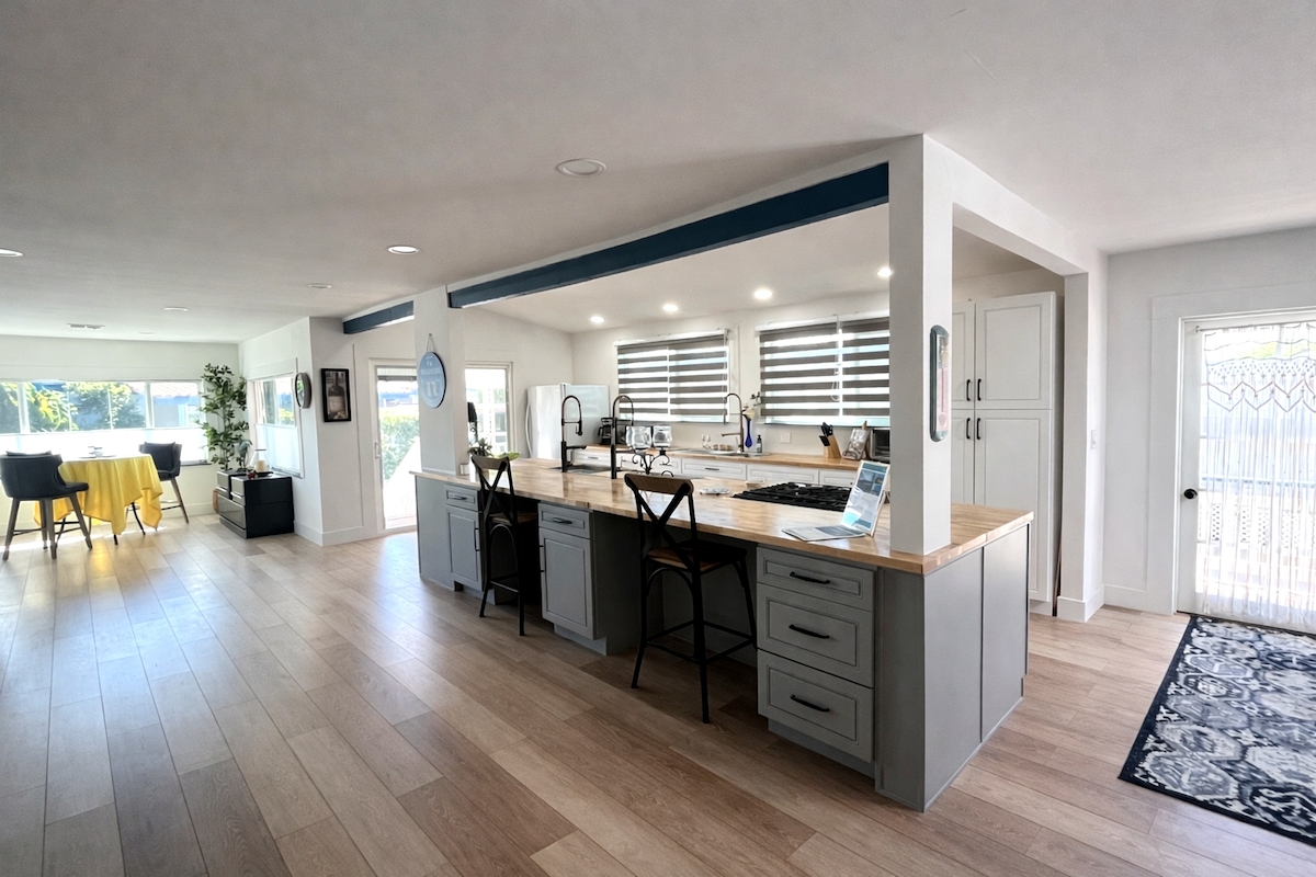 PVS Palos Verdes Shores MH & Golf Community