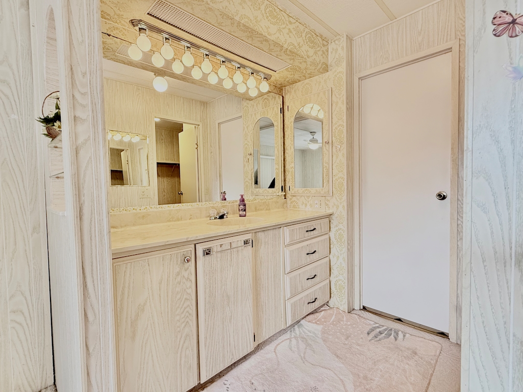 CIW Colony In The Wood