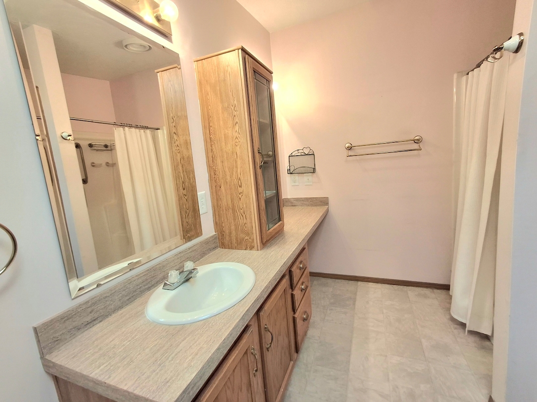 HIC Hickory Hills Village