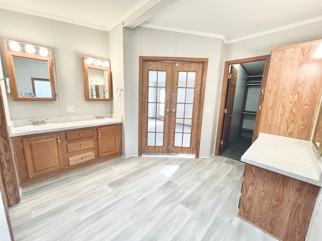 TAN Tanglewood Village