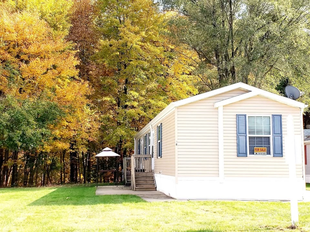 HIC Hickory Hills Village