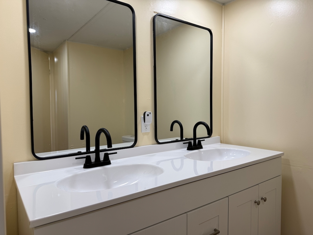 CAD Candlelight Manor