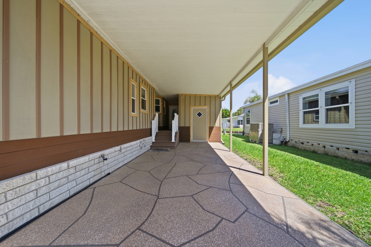 RPV Royal Palm Village
