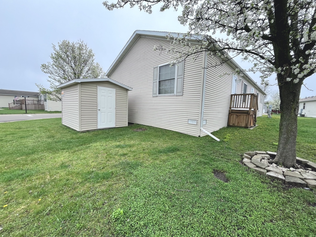 TAN Tanglewood Village