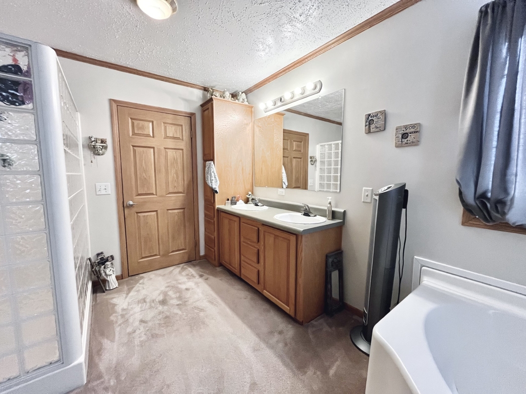 TAN Tanglewood Village