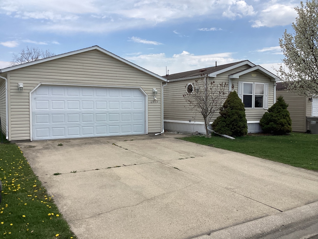 CAR Carrington Pointe