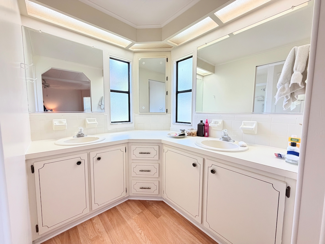 CIW Colony In The Wood