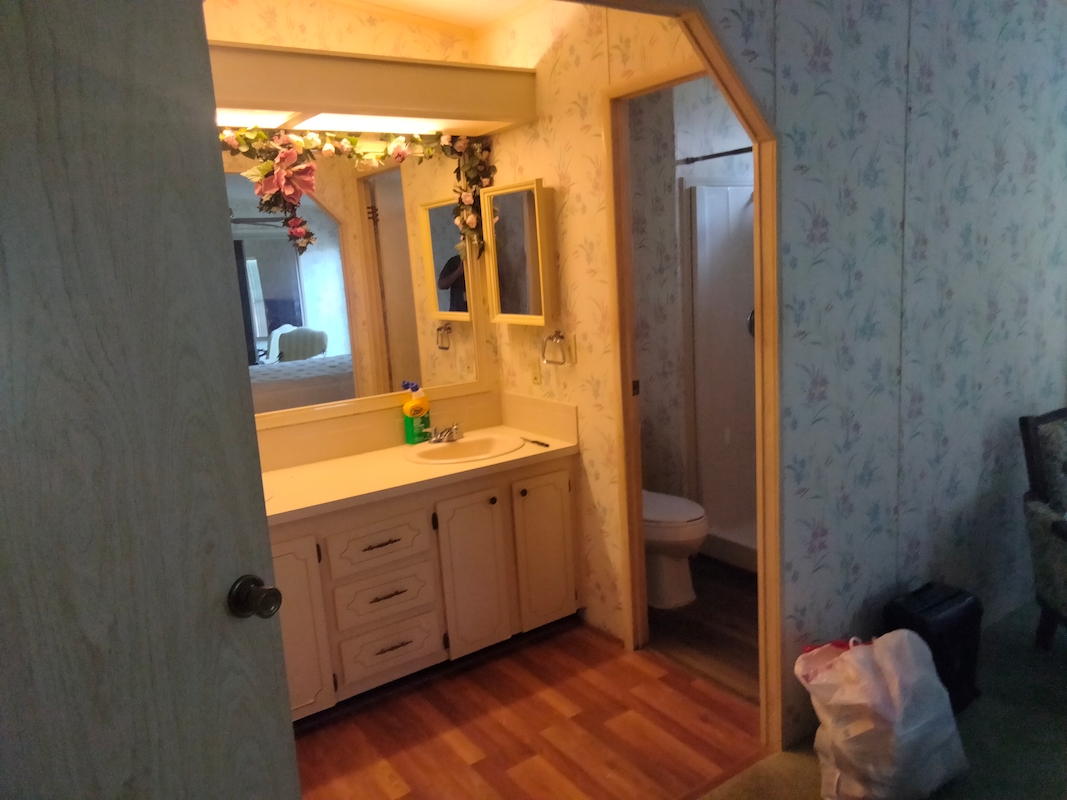 LSV Lakeshore Villas