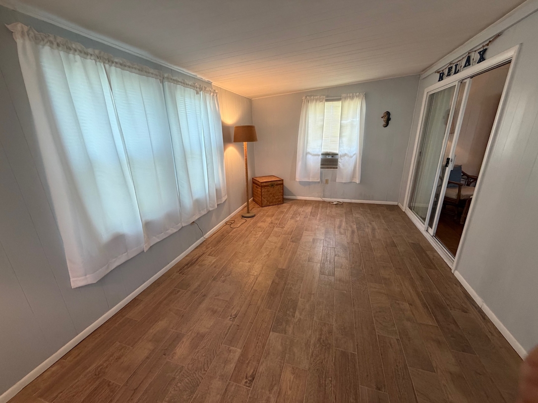 SAR Saralake Estates