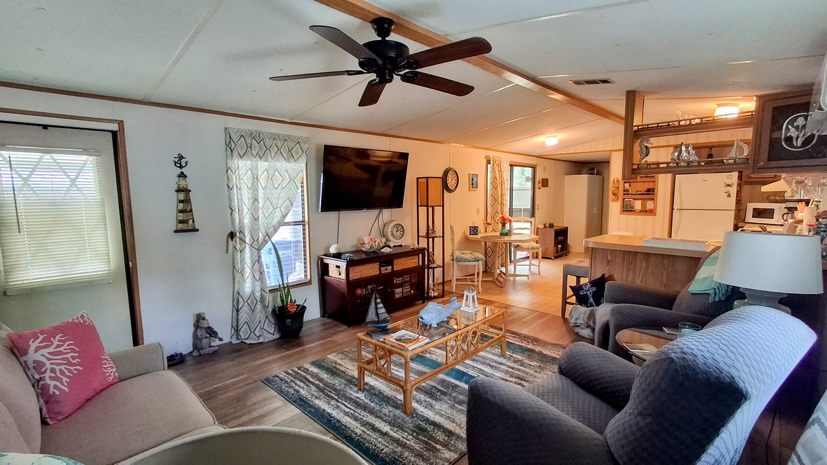 PTL The Landings at Lake Henry