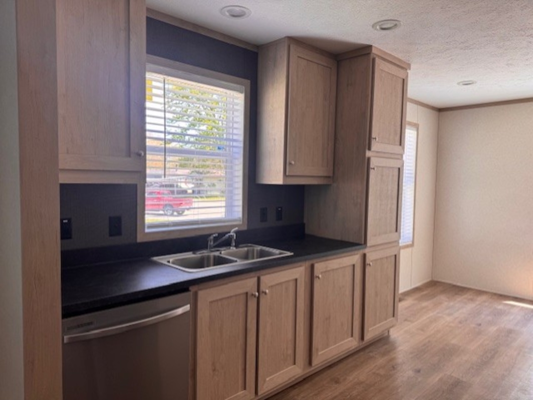 HLL Hawaiian Gardens/Holly Village