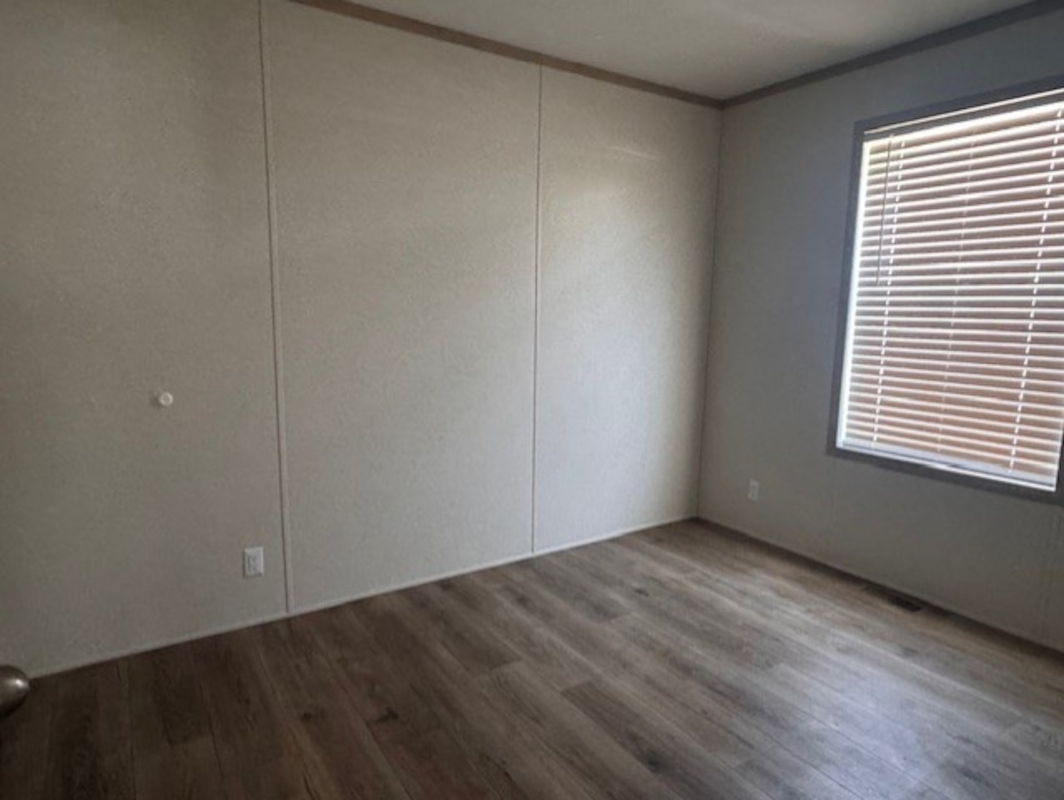 HLL Hawaiian Gardens/Holly Village