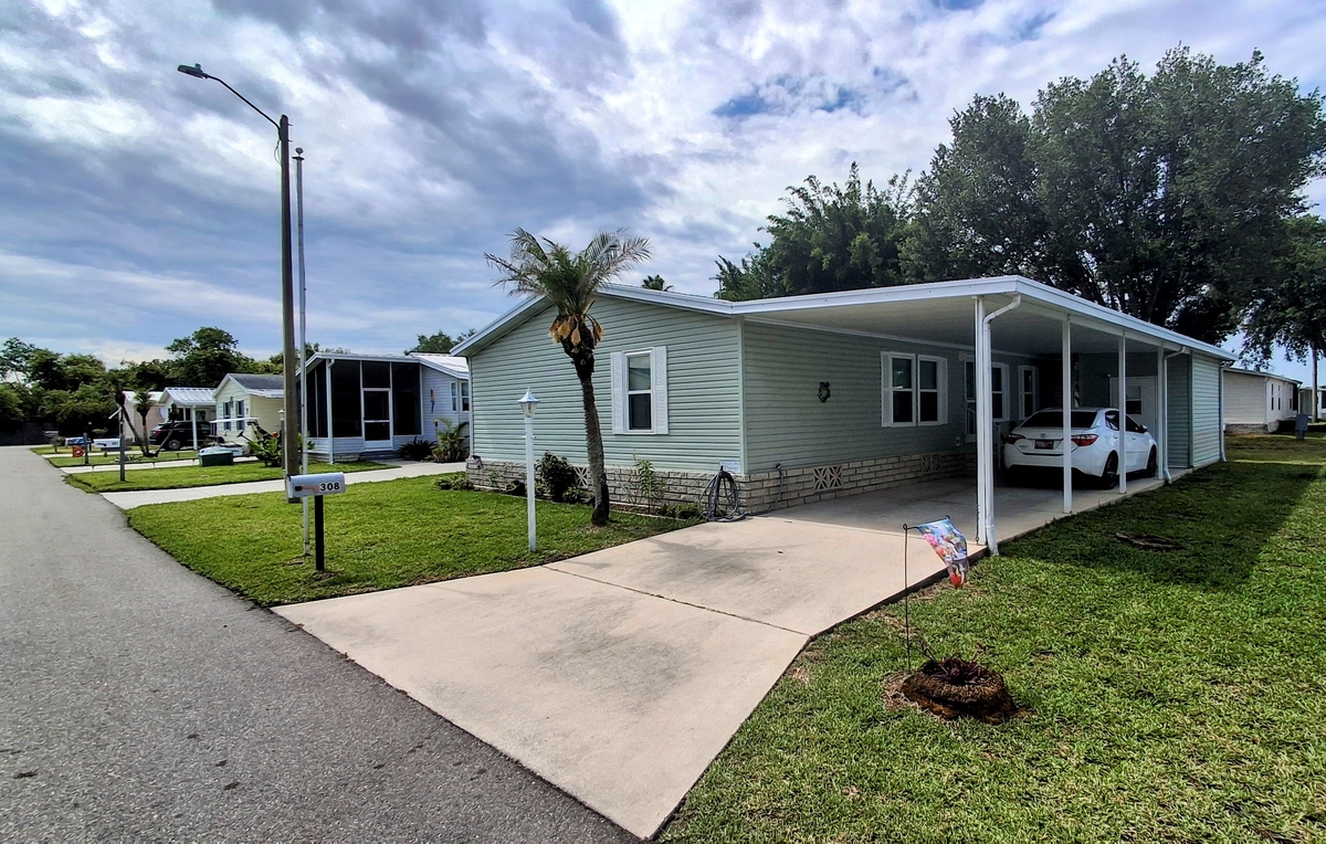 RPV Royal Palm Village
