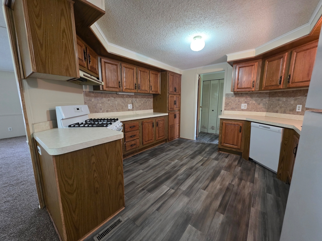 PNV Pineview Estates