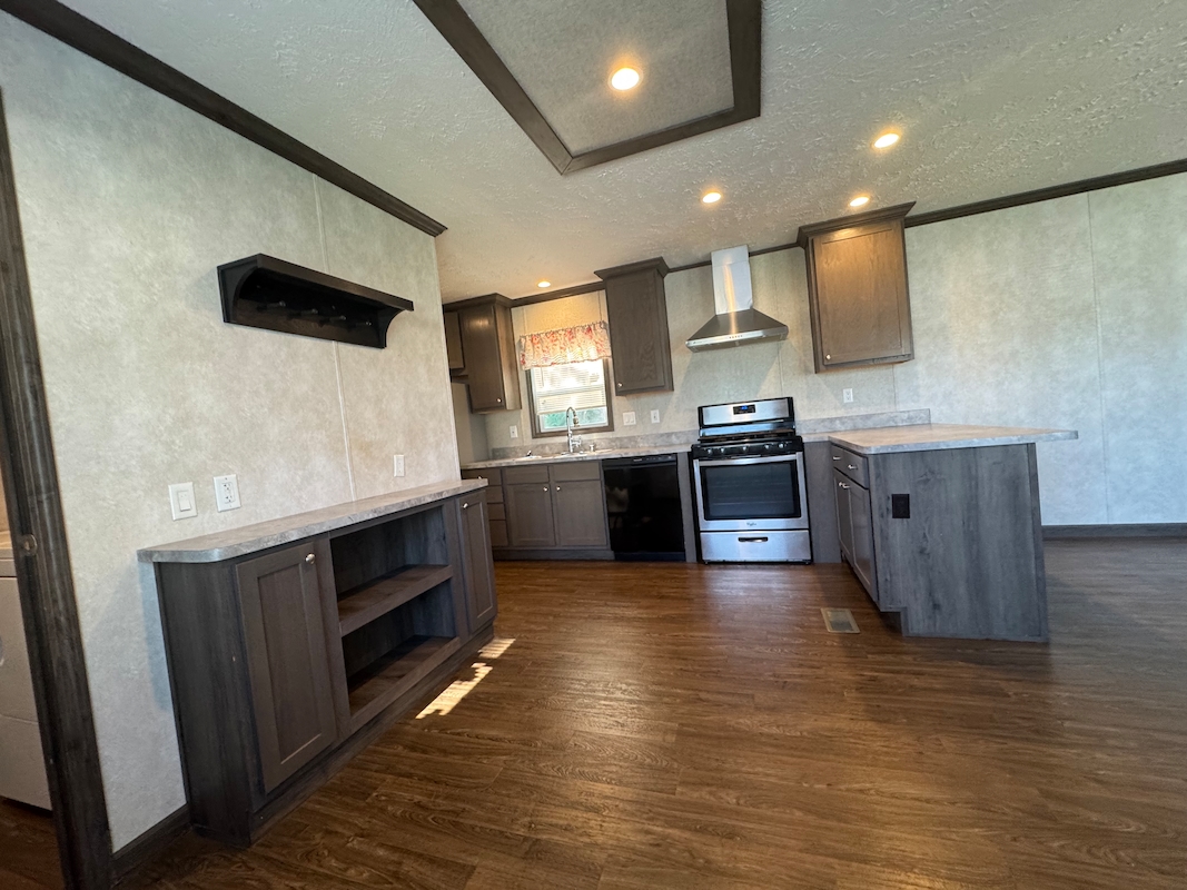 BRO Brookside Manor