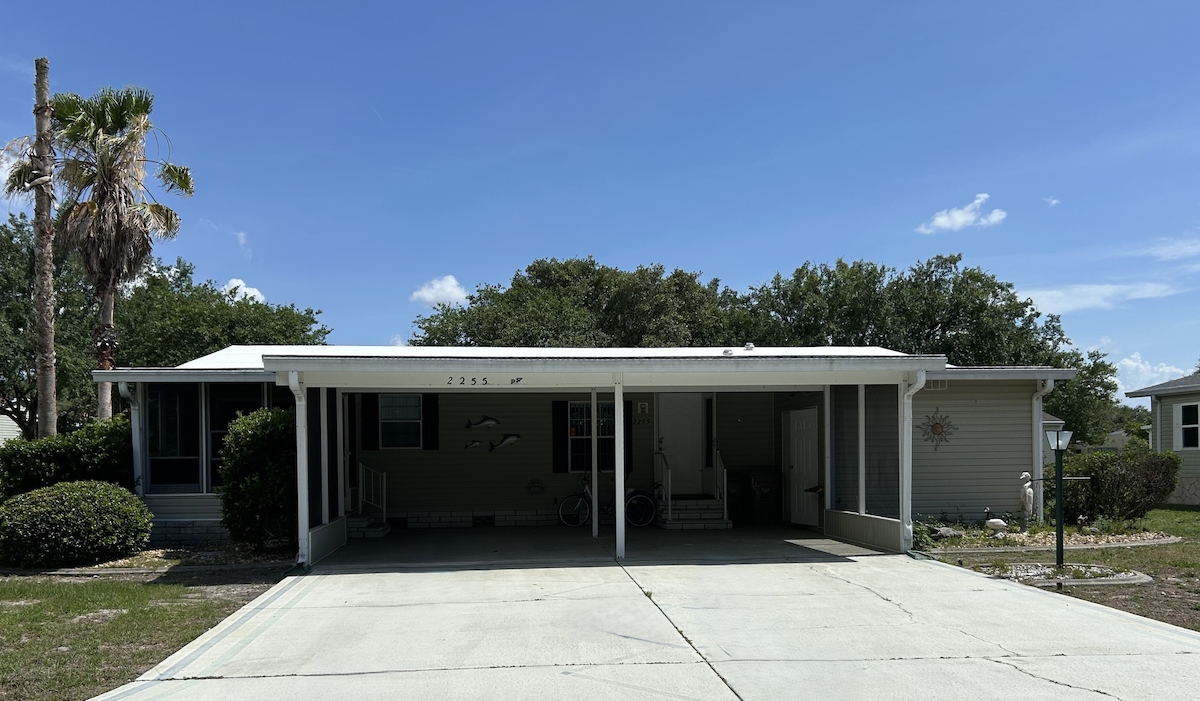 SLE Sunlake Estates